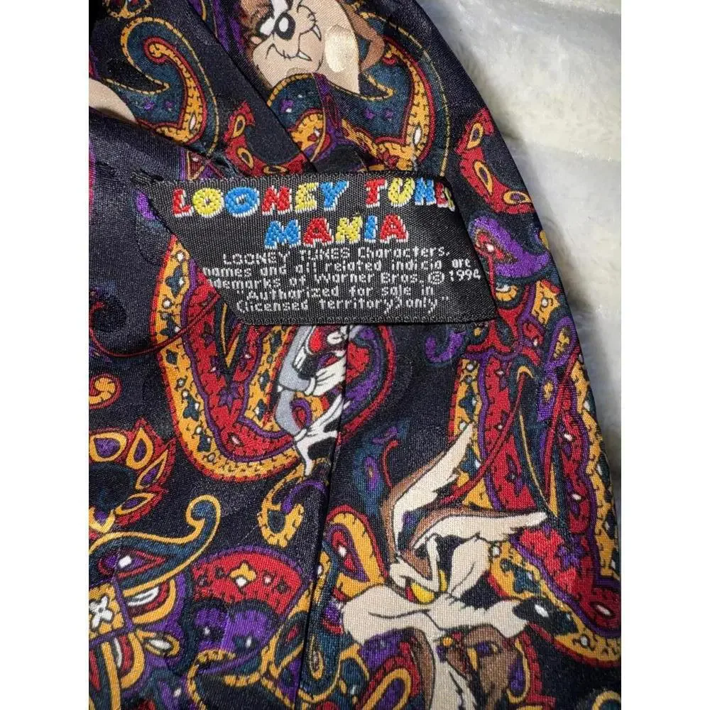 Vintage Looney Tunes Mania Neck Tie 1994 Silk Paisley Bugs Bunny‎ Taz Coyote Sam